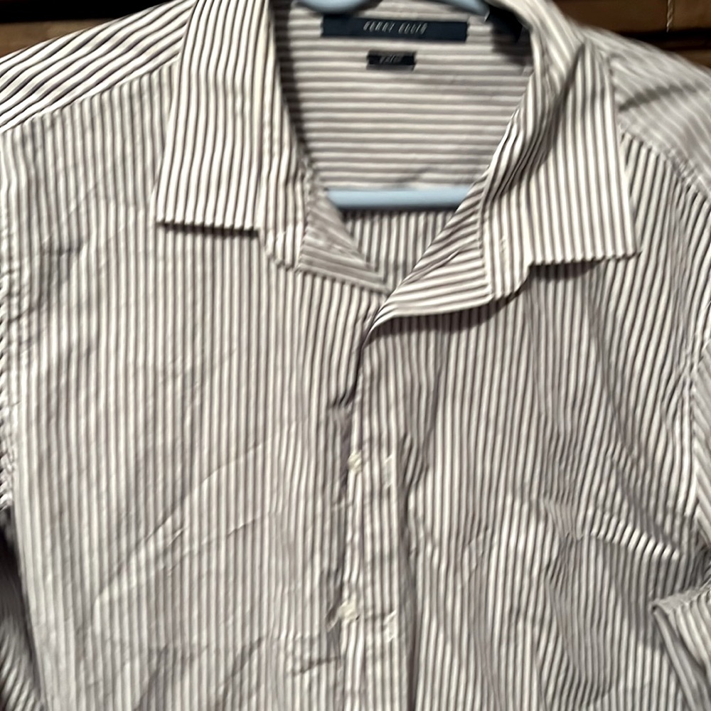 Perry Ellis slim fit dress shirt